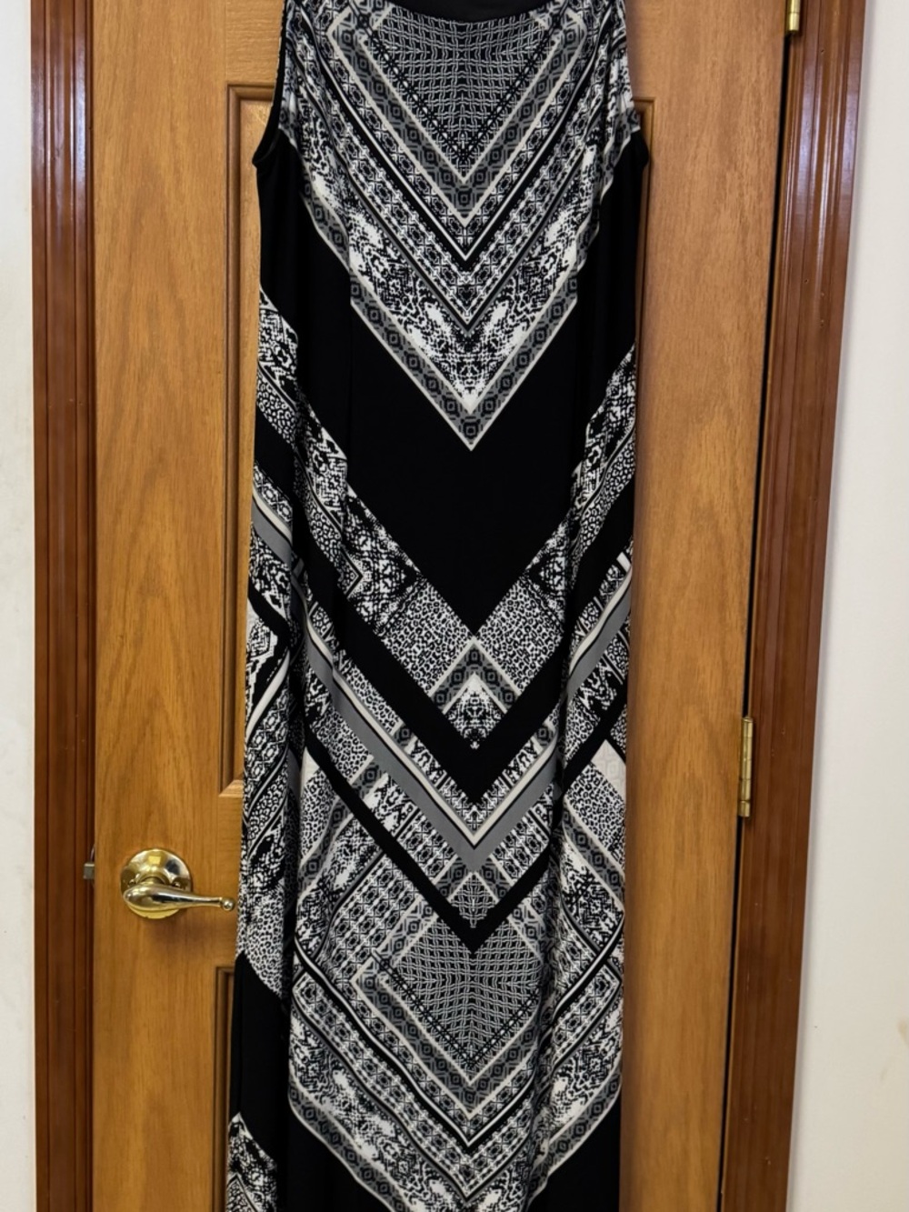 Sandra Darren Black and White Printed Geometric Maxi Dress Sequin Trim size 1XL